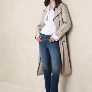 Banana Republic Womens 6 Medium Wash Low Rise Tapered Girlfriend Jeans NEW